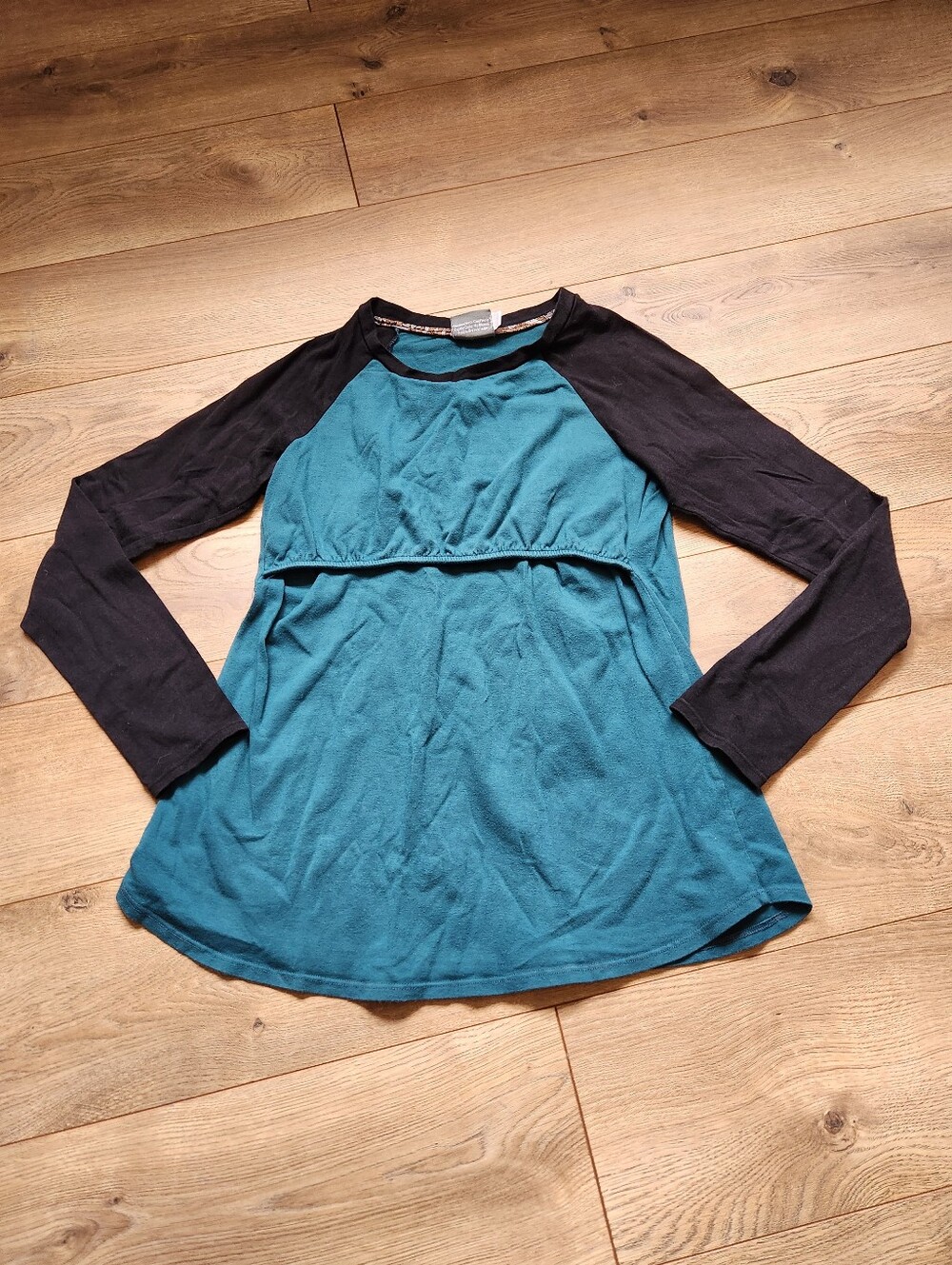 Teal and Black Women's Long Sleeve Nursing Top